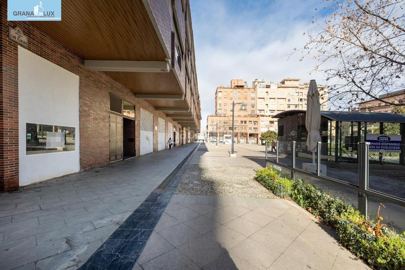 Foto d486258a-4384-4558-9a4c-af783bbb40b1. Locale commerciale in Plaza de Toros Granada