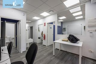 Local Comercial en Calle SANTA CRUZ