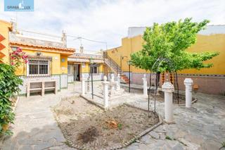 Casa a Calle san quintin-jau 16. Oportunidad única en el jau santa fe casa en planta baja con esp