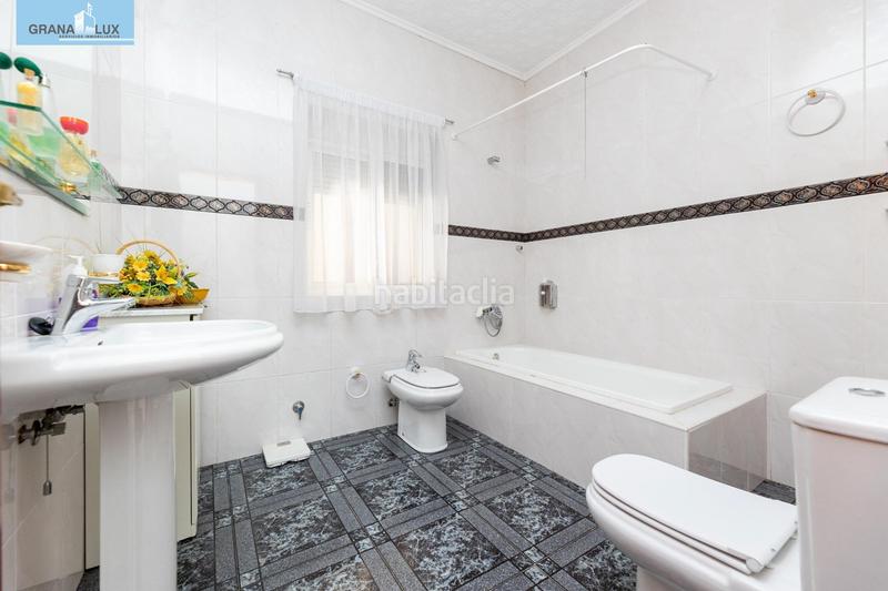 Foto ff9561a2-9513-4616-ad71-79e356b3ebdf. Casa amb aparcament a Parque de la Ermita Churriana de la Vega