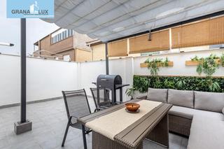 Casa adossada  Avenida los claveles. Impresionante casa con calidades top y completa de extras en mar