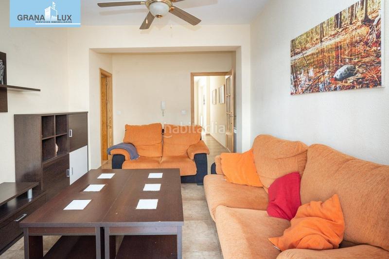 Foto 0e8579c1-fd2a-4751-b647-b4c63568b7e5. Piso fantástico piso en pleno centro , ideal para vivir o invertir. en Granada