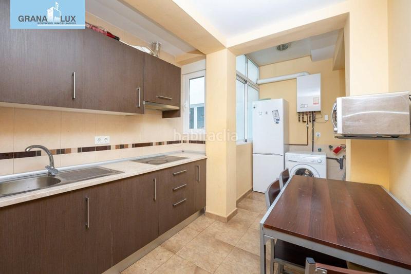 Foto 185a0b05-f9a8-4158-b7f2-bd1c87c9c053. Piso fantástico piso en pleno centro , ideal para vivir o invertir. en Granada