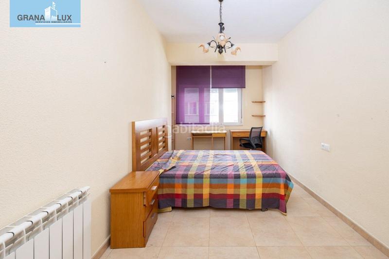 Foto 98419aaa-5735-481d-9932-d672e0aac97d. Piso fantástico piso en pleno centro , ideal para vivir o invertir. en Granada