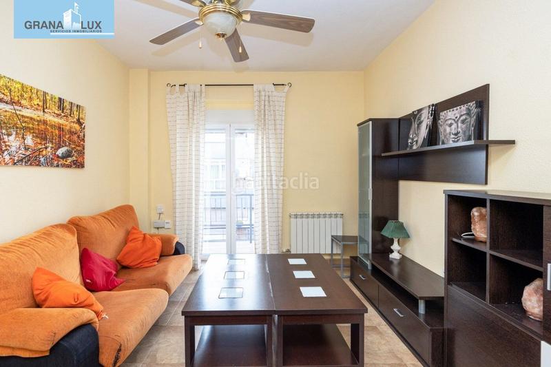 Foto c77c208f-3355-4d76-9fe0-1f20f4e75dae. Piso fantástico piso en pleno centro , ideal para vivir o invertir. en Granada