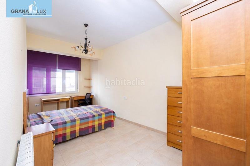 Foto d56c53ad-f5b8-47fd-a3b4-1e72212061e5. Piso fantástico piso en pleno centro , ideal para vivir o invertir. en Granada