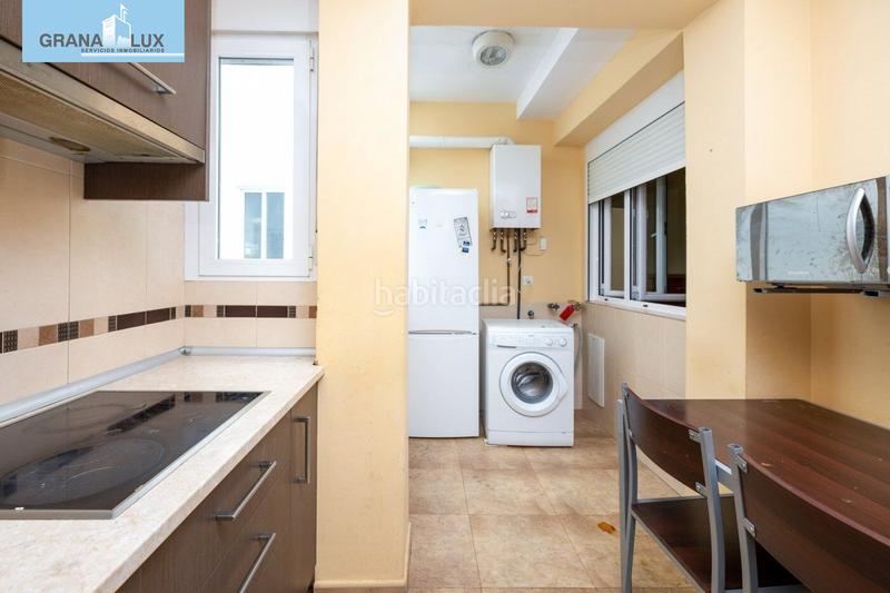 Foto f4ac9510-2846-45be-9706-5ebd8db02e3a. Piso fantástico piso en pleno centro , ideal para vivir o invertir. en Granada
