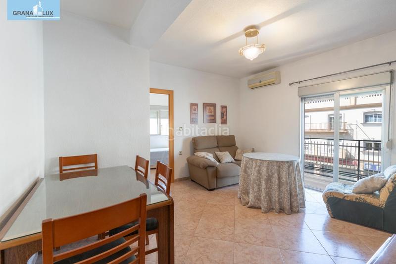 Foto a82b1de9-da97-46db-8d06-79ef1b733d87. Piso estupendo piso junto al metro en Maracena