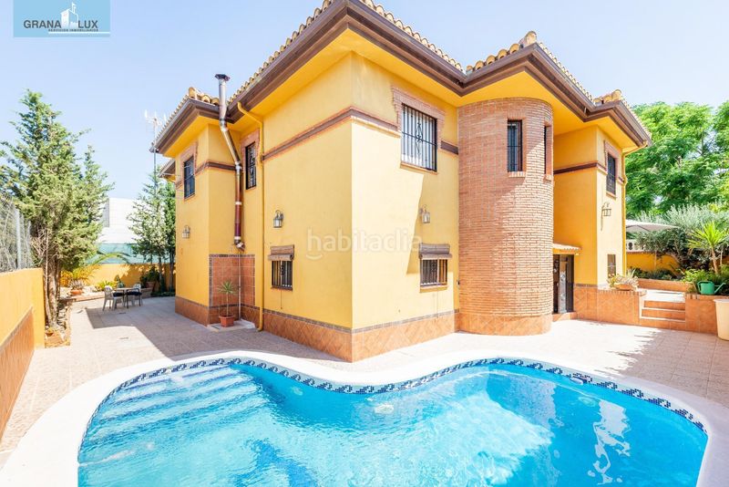 Foto 348e1508-7dfe-4db1-b9a7-f380e87e4053. Chalet  con dos viviendas espectaculares e independientes en el ventorrillo en Vegas del Genil