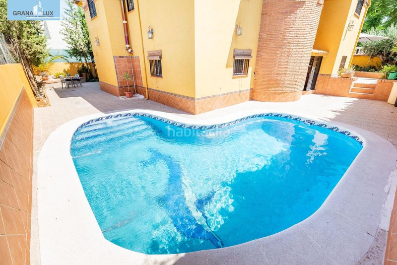 Foto 4399b5aa-65b9-46fd-a70b-f9b9a74cb219. Chalet  con dos viviendas espectaculares e independientes en el ventorrillo en Vegas del Genil