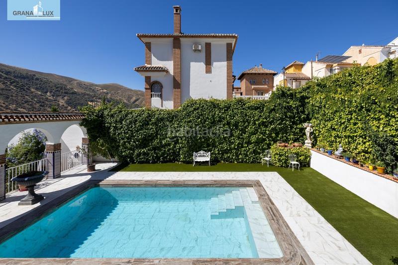 Foto ad5e1ba9-7cad-4379-b70e-57dfb8f2b4a5. Chalet  independiente en urbanización los pinillos en Pinos Genil