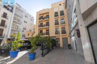 Local commercial  Calle ángel ganivet. Espacio exclusivo en pleno centro de granada  ganivet