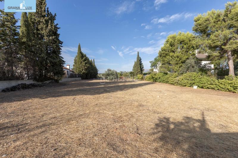 Foto c8ce9a2f-1896-4fa4-bd06-de58dfe2e922. Residential plot in Atarfe