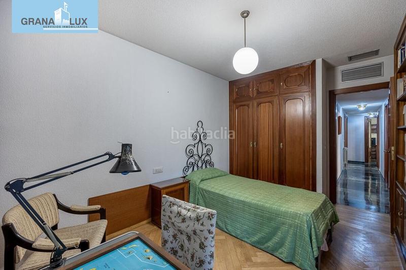 Foto 119d354c-b1ad-4eee-8372-7e322c186067. Piso  en avda. constitución en Plaza de Toros Granada