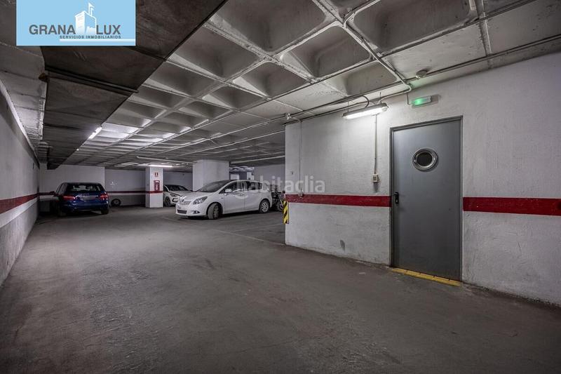 Foto 7db380cb-410a-45f9-9715-7f9d7568ee8c. Piso  en avda. constitución en Plaza de Toros Granada