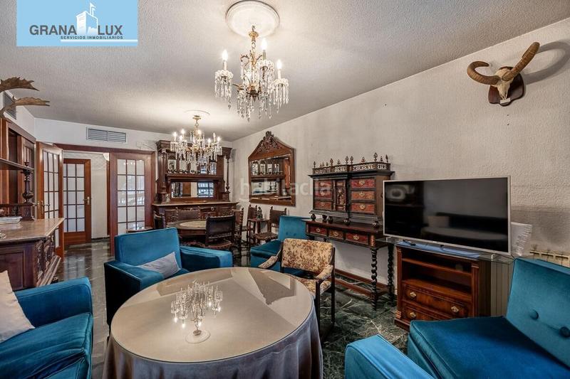 Foto 93176b9d-479d-4125-8889-ec1a3243a3c3. Piso  en avda. constitución en Plaza de Toros Granada