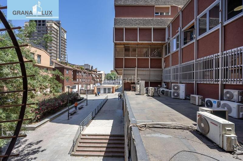 Foto a4127e1e-65e8-4aee-906a-007b50b19936. Piso  en avda. constitución en Plaza de Toros Granada