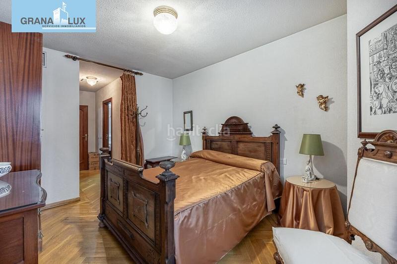 Foto b0593ca6-82d1-41b7-9258-0441d246015a. Piso  en avda. constitución en Plaza de Toros Granada