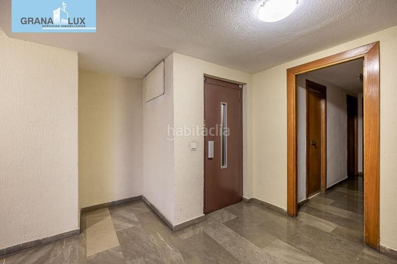 Foto cbe860e8-e1c2-439b-a13c-c761e3d384f4. Piso  en avda. constitución en Plaza de Toros Granada