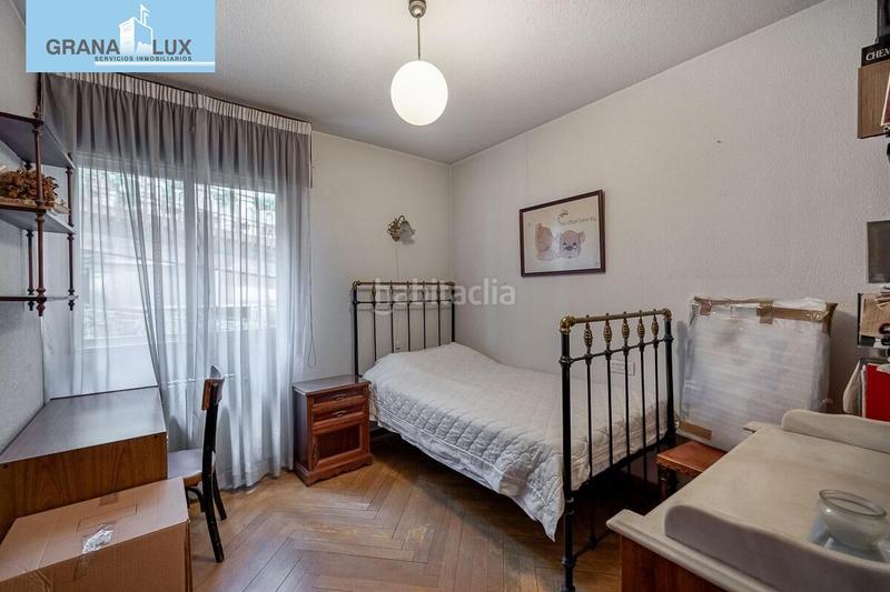 Foto d9cfde50-428c-4f0f-bb8e-b32516ec3f93. Piso  en avda. constitución en Plaza de Toros Granada