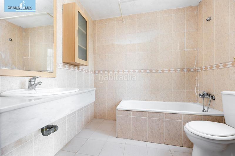 Foto 6be08306-2567-40f2-a62d-c309b8b1a3a0. Chalet  con gran parcela y piscina en loma verde, en Albolote