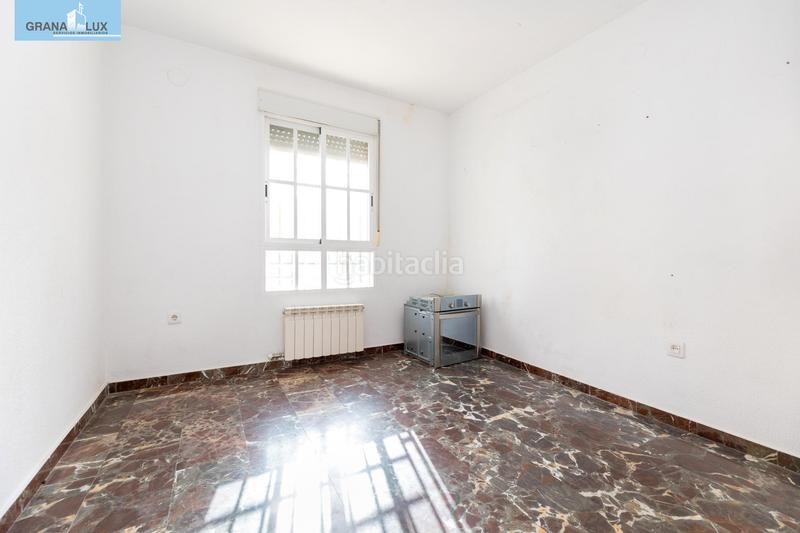 Foto cb5eb566-14cc-4f5b-9012-239f3b37efa5. Chalet  con gran parcela y piscina en loma verde, en Albolote