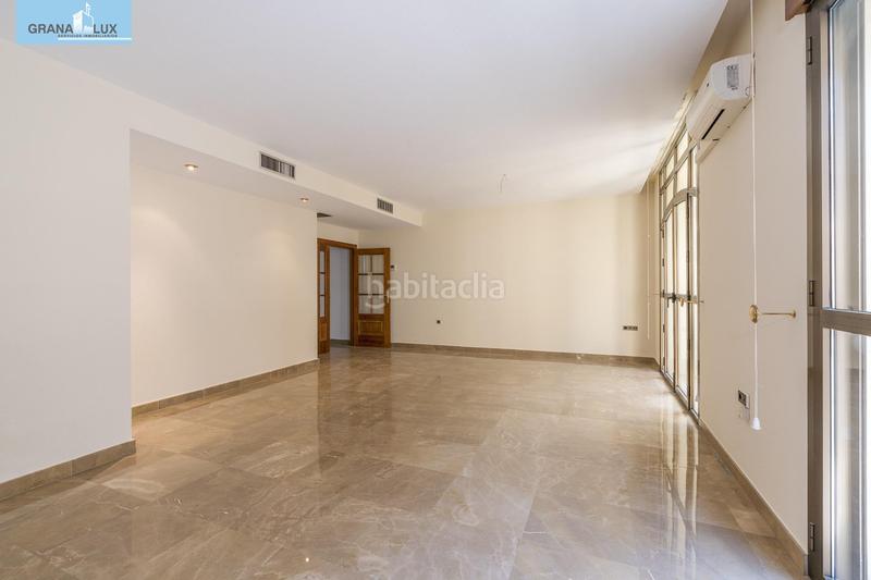 Foto 460efb93-adaf-4475-8c0e-998ddcc23426. Piso fantastico piso en angel ganivet en San Matías - Realejo Granada
