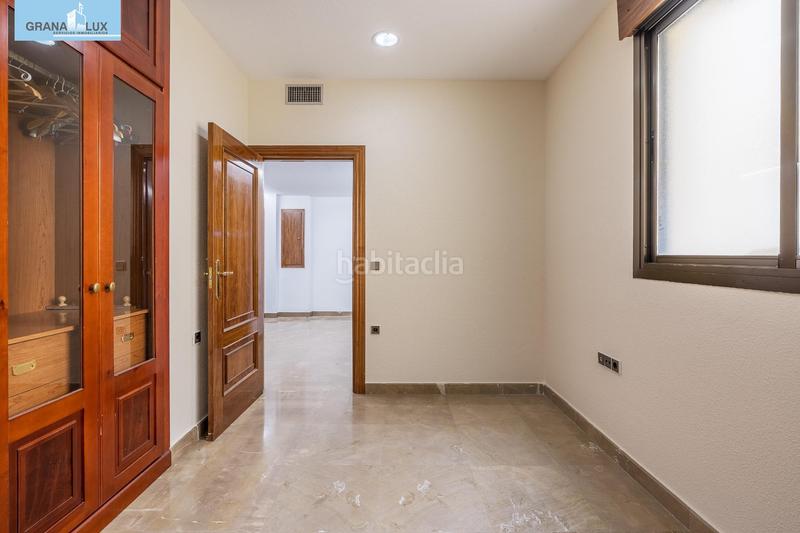 Foto 84e7fc7e-a907-4601-8ba8-36f72ae6ec47. Piso fantastico piso en angel ganivet en San Matías - Realejo Granada