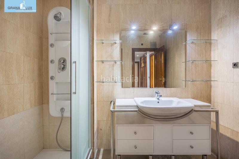 Foto b01df7c0-abdb-4023-b153-025bb2bb41d4. Piso fantastico piso en angel ganivet en San Matías - Realejo Granada