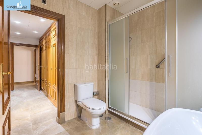 Foto fc41965e-1778-48e4-bd47-796b35e0b45c. Piso fantastico piso en angel ganivet en San Matías - Realejo Granada