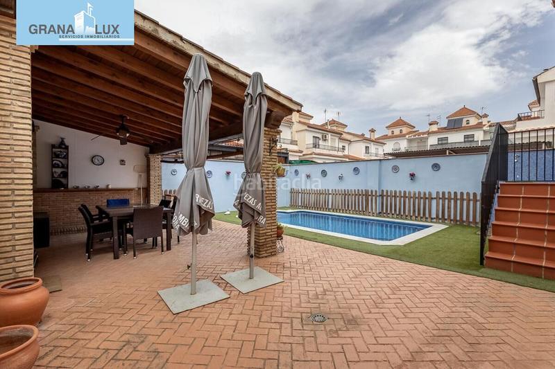 Foto 7886007d-fe45-4873-a90e-972ca8e3e0d1. Casa  adosada con piscina en Santa Fe
