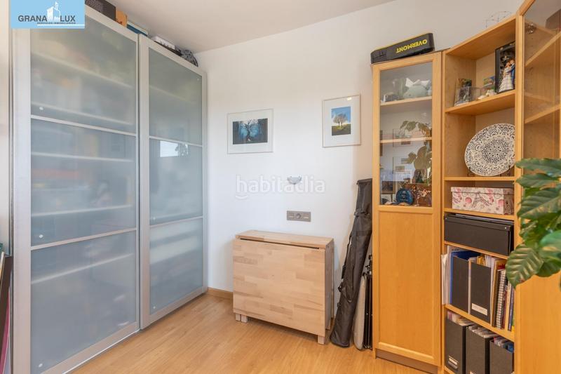 Foto 14ad6520-4da9-4749-9395-d142ac56039d. Piso fantástica vivienda con terraza junto al gimnasio we! en Granada