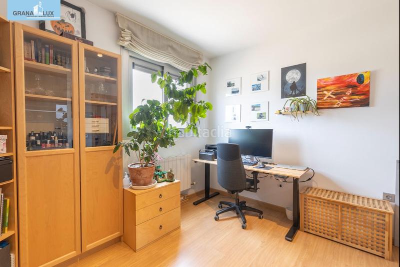 Foto 1bd9bb26-3876-451a-898c-3c3414a57361. Piso fantástica vivienda con terraza junto al gimnasio we! en Granada