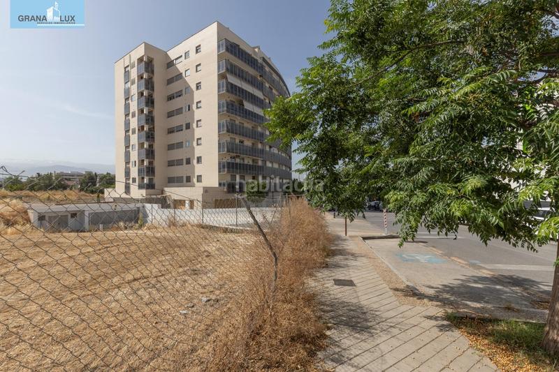 Foto b795f7ff-9ef6-44c8-a34a-2d097516dc6d. Piso fantástica vivienda con terraza junto al gimnasio we! en Granada