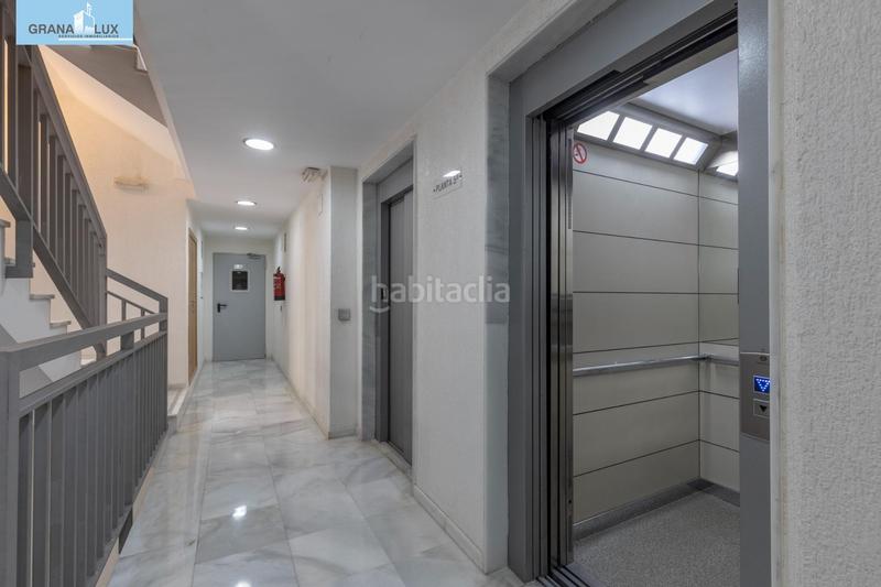 Foto f95c5518-ad0f-4d70-a798-b05fe8887732. Piso fantástica vivienda con terraza junto al gimnasio we! en Granada
