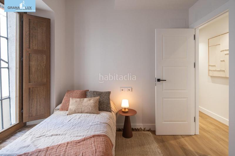 Foto df21a645-8635-483b-b191-0dfd5b1d07e9. Piso horno de vidrio, espino 1 a en Barrio de Albaicín Granada
