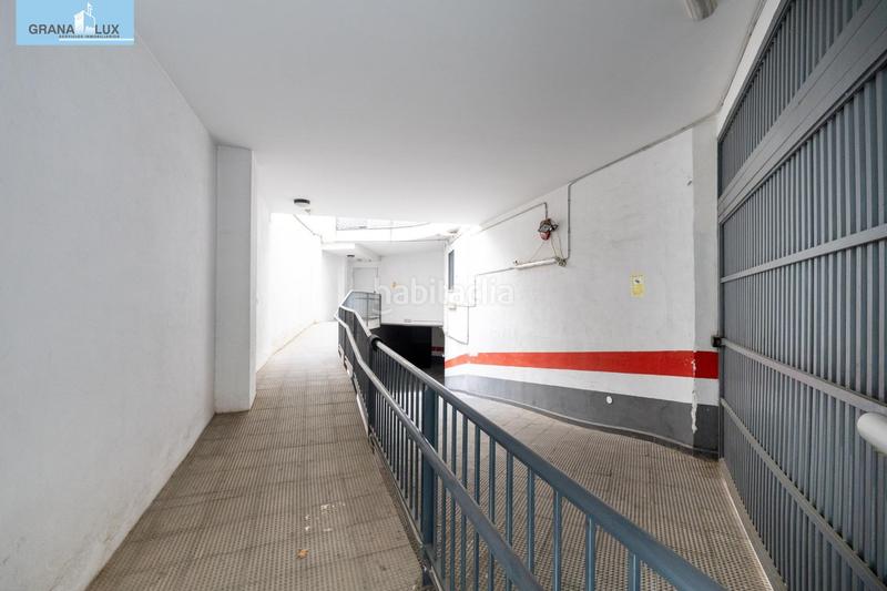 Foto b1be56c0-bc40-4a3b-a7f6-82cbb7aa5e50. Posto auto in Barrio de Zaidín Granada