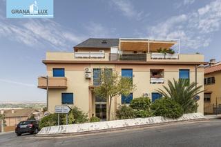 Piccolo appartamento in Barrio de la Vega. Apartamento en el barrio de monachil