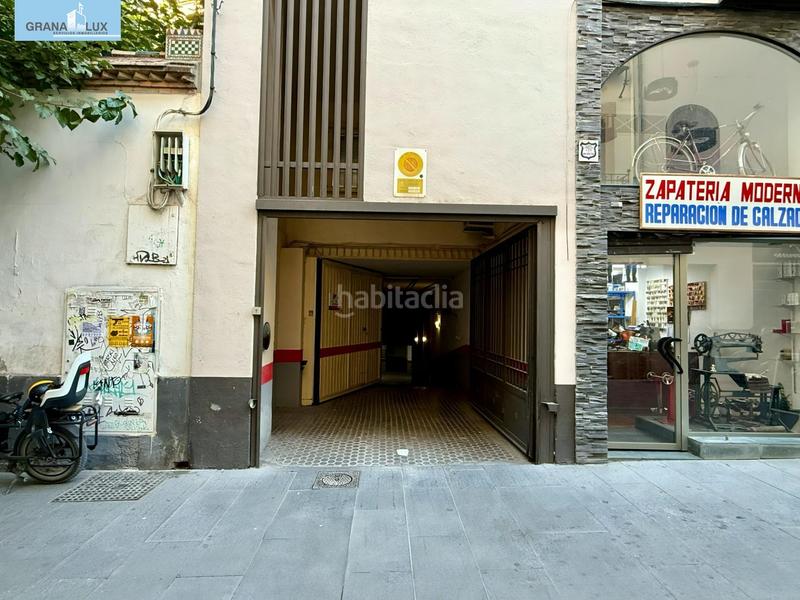 Foto 2cc066c8-5c03-48e8-9f08-77cc5ec7ca4a. Aparcament cotxe a Centro - Sagrario Granada