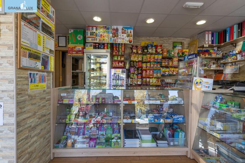 Foto 329730c5-dca0-4a6f-95e4-495f38cb9531. Local commercial dans Cervantes Granada