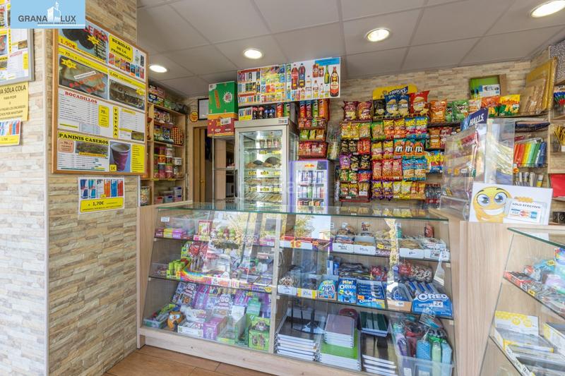 Foto bd7fb71b-99b8-463f-ae8a-e29bf3eef340. Local commercial dans Cervantes Granada