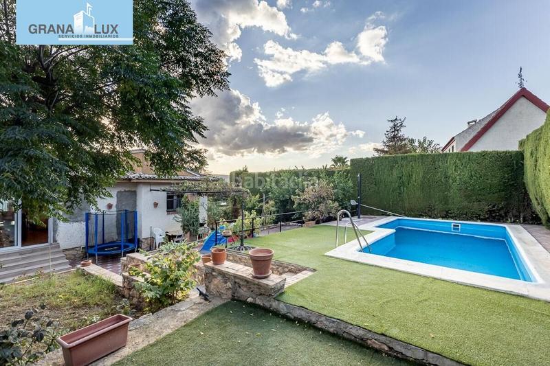 Foto 8bed9128-3073-4356-a6ca-b47de18cbf81. Xalet amb calefacció aparcament piscina a Padul