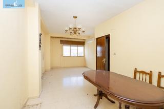 Appartement  Calle andalucia. Acogedor piso en iznalloz  oportunidad única a un precio inmejor