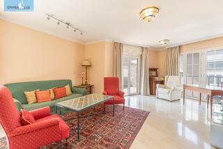 Appartement  Calle madre teresa. Gran piso en ubicación privilegiada, junto a la biblioteca de an