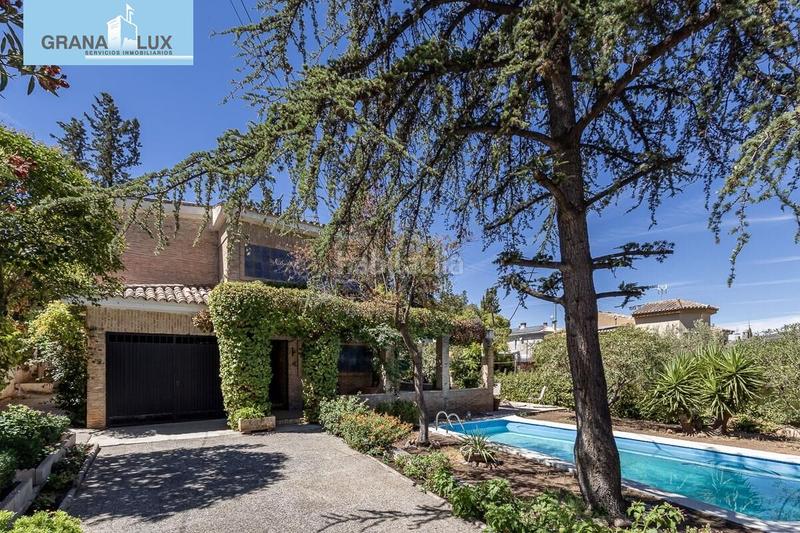 Foto 084a4baa-3708-4f77-9771-2ead88d3614e. Chalet con parcheggio piscina in La Zubia Ciudad Zubia (La)