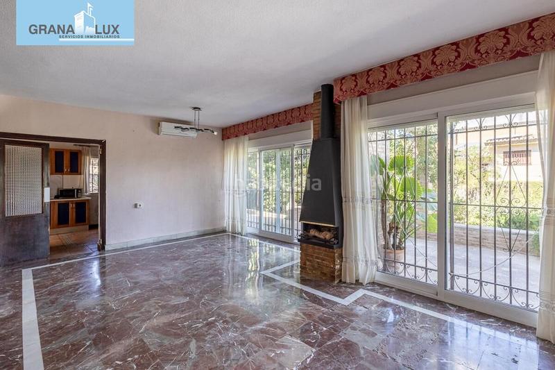 Foto 1a345a83-6d2e-4298-9282-6bc9f01ad16c. Chalet con parcheggio piscina in La Zubia Ciudad Zubia (La)