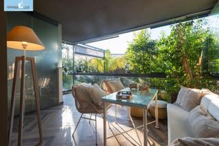 Pis  Calle astrea. Venta de piso totalmente amueblado, equipado y con 100 m2 de jar
