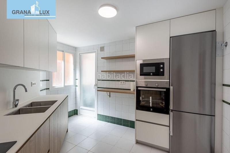 Foto 2f674b6a-ea86-49fc-9283-e6529a25af19. Pis amb calefacció aparcament a Rosaleda - Juventud Granada