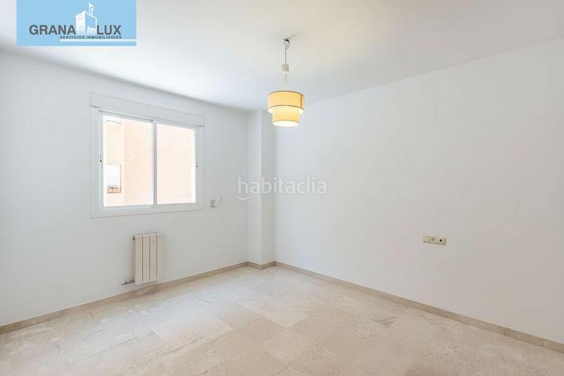 Foto 42c75ea7-5ca8-4b2a-aae7-70aed2f54210. Pis amb calefacció aparcament a Rosaleda - Juventud Granada