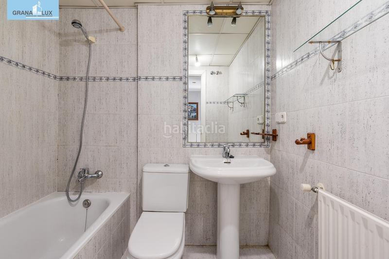 Foto 751d2d7a-97a4-437b-aba6-7d6e185a6c07. Reihenhaus mit heizung parking in San Miguel Armilla